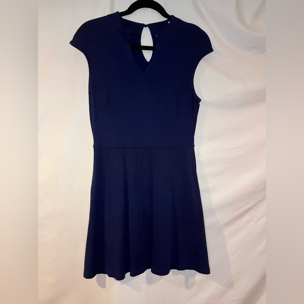 New York & Company V-Neck Navy Dress With Keyhole Back, Size Small.